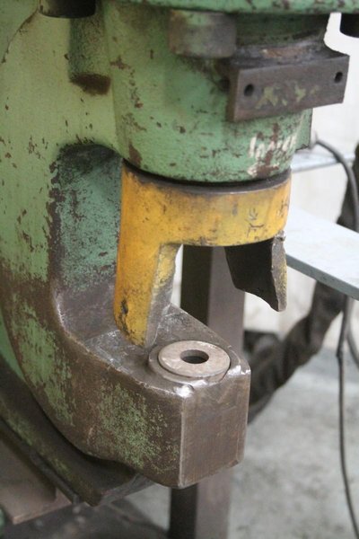 60 TON PEDDINGHAUS HYDRAULIC WEBB &amp; FLANGE PUNCH: STOCK: 66282