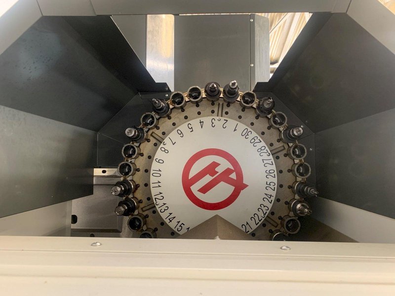 2019 HAAS VF-5/40 4 Axis Ready, 10K Geared, Remote Jog, 24+1 Side ATC Vertical Machining Center