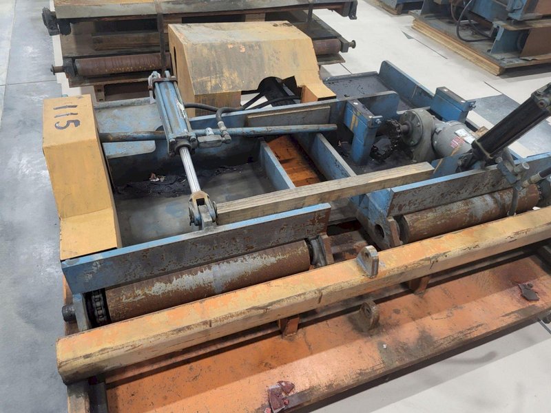 72" PAXSON HYDRAULIC PEELER TABLE. STOCK # 0105323