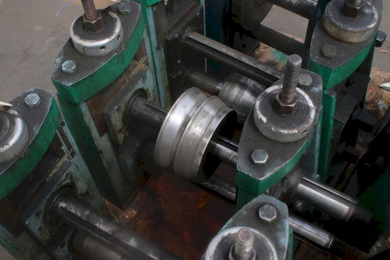 YODER MODEL # M 1-1/2" ROLLFORMING STAND: STOCK #75177