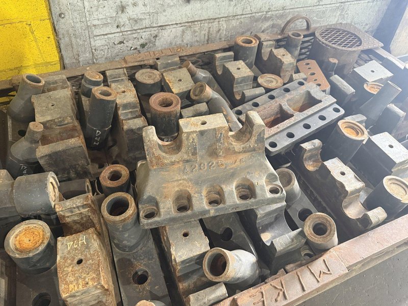 2001 BERCO PT250 TRACK PRESS WITH WTC TRACKMASTER IMPACT WRENCH &amp; CONVEYOR: YOBRO #24374