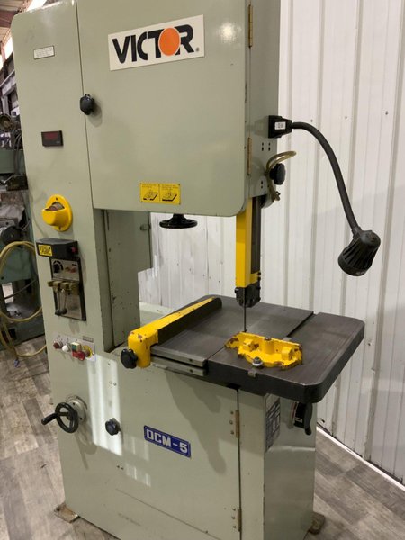19-1/2" VICTOR DCM-5 VERTICAL BAND SAW: STOCK #81434