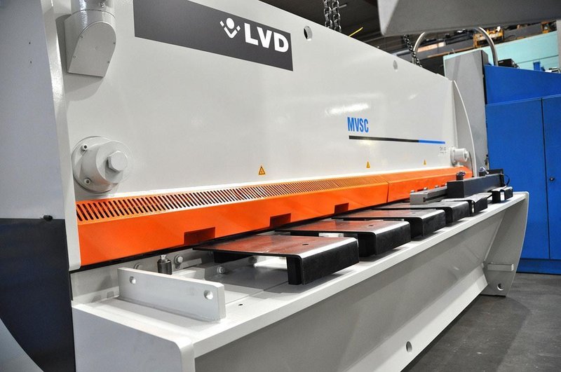 LVD MVSC 3100 x 6 mm CNC