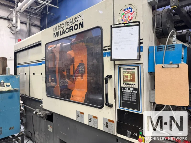 440 TON 54 OZ CINCINNATI MODEL VT440 INJECTION MOLDING MACHINE MFG 1997