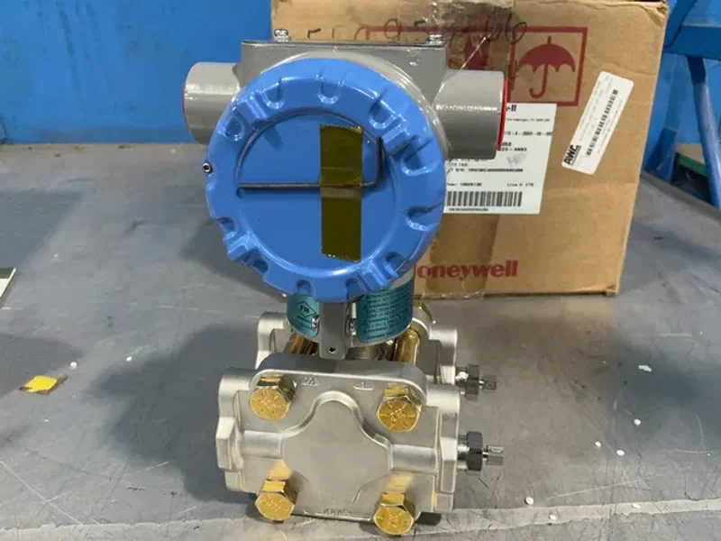 Honeywell 4500 Psi Differential Pressure Transmitter  -  Std720-e1hc4as-1-a-adc-11s-a-20a6-00-0000