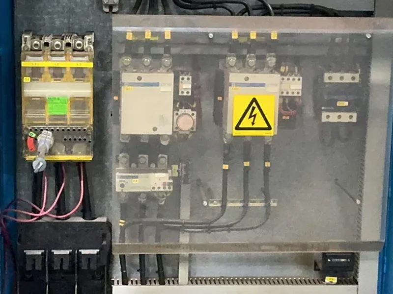 AP&amp;T CONTROL CABINETS