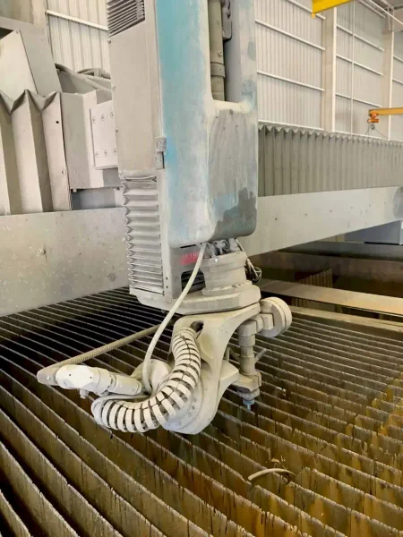 2011 FLOW WMC2 4060 | Waterjet Cutters