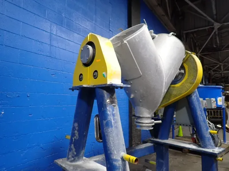 PATTERSON-KELLEY CO 5 CU. FT. V BLENDER
