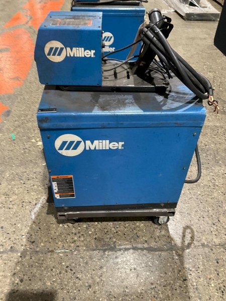 MILLER DELTAWELD 302 CV/DC WELDER USED