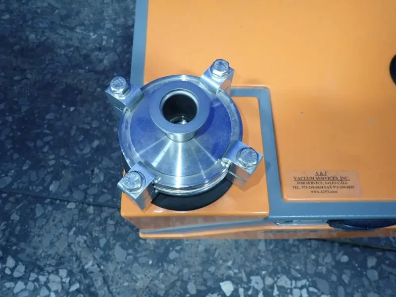 ALCATEL VACUUM PUMP STATION  -  DRYTEL 31