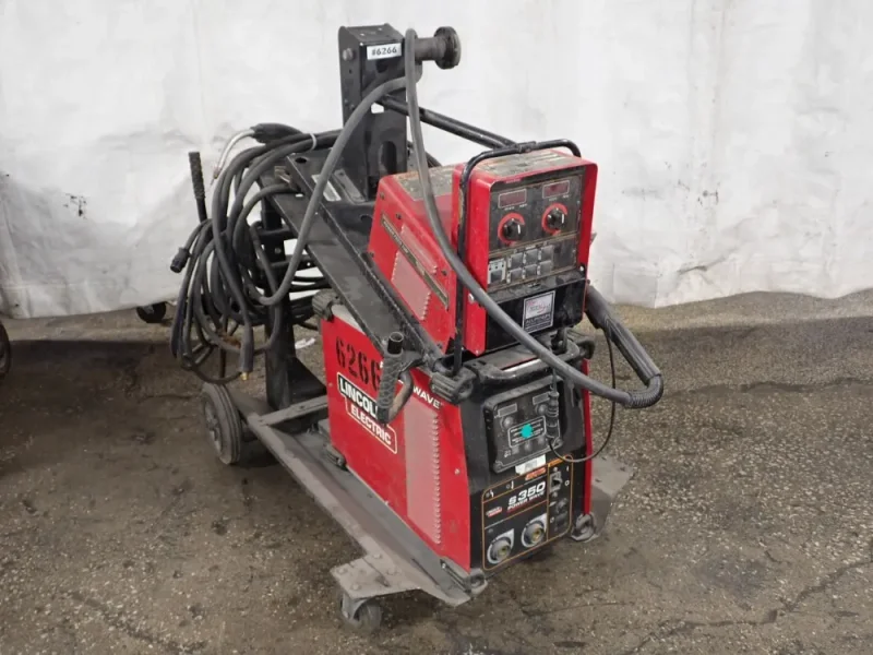 LINCOLN 350 AMP WELDER  -  POWER WAVE S350