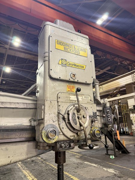8&#039; ARM x 19&quot; GIDDINGS &amp; LEWIS MODEL #956-CHIPMASTER RADIAL ARM DRILL: STOCK #23553