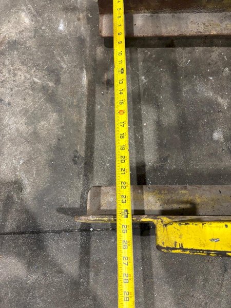 10,000 LBS x 24&quot; TO 80&quot; WIDE CALDWELL MODEL MODEL #TSL-10-72-24-16 CRANE SHEET LIFTER 2005: YOBRO #24529