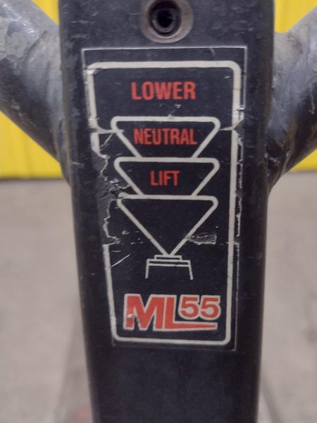 5,500 LB MOBILE PALLET MODEL #MP55 MANUAL PALLET JACK: STOCK #19054