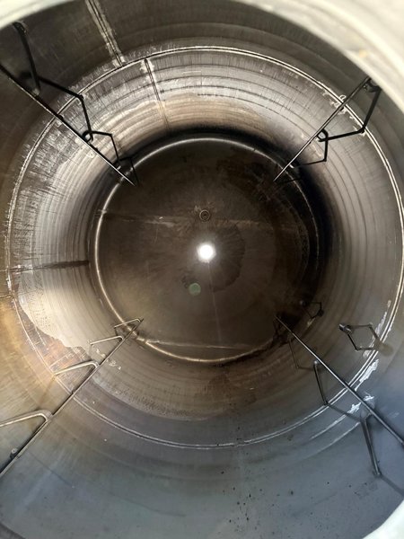 6,000 Gallon Roben Mfg 304 Stainless Steel Jacketed Reactor, 2015 – 100 PSI, Half-Pipe Coil