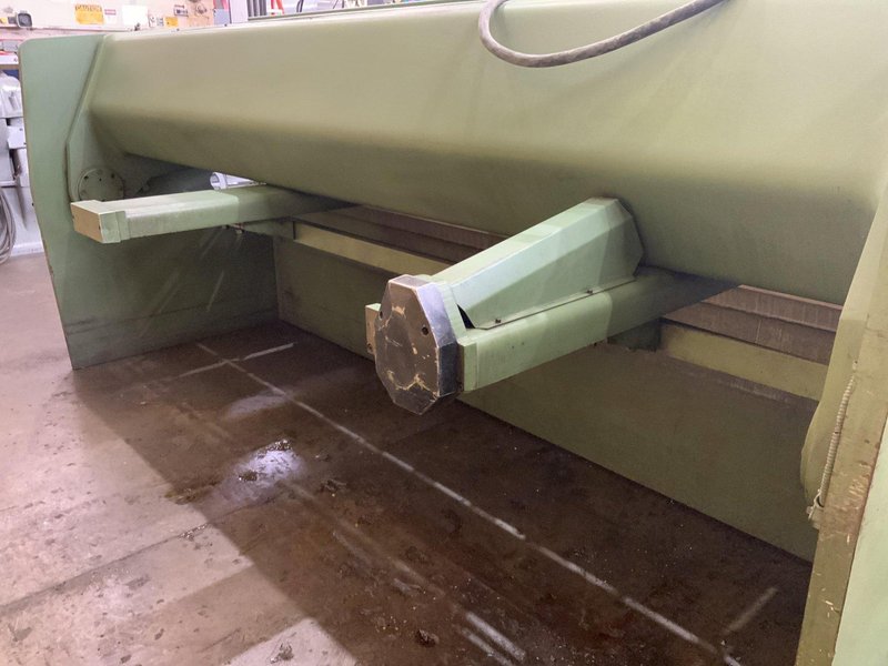 10' X 1/4" SUMMIT HYDRAULIC SQUARING SHEAR: STOCK #81071