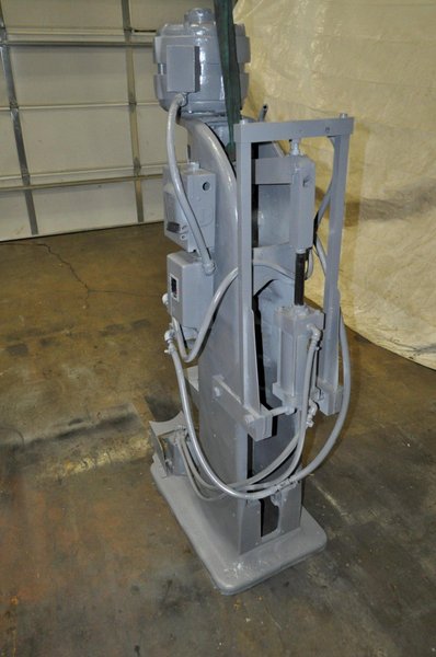 GRANT ORBITAL SPIN RIVETER MODEL 220