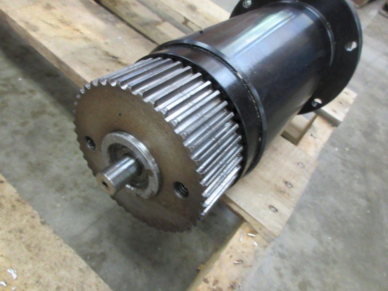 Used Haas CAT40 7500 RPM Spindle with 4.25" 43 Tooth Gear