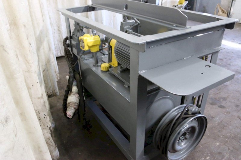 100 TON FABRILINE HYDRAULIC FLANGE PUNCH &amp; HYDRAULIC TANK: STOCK #69703