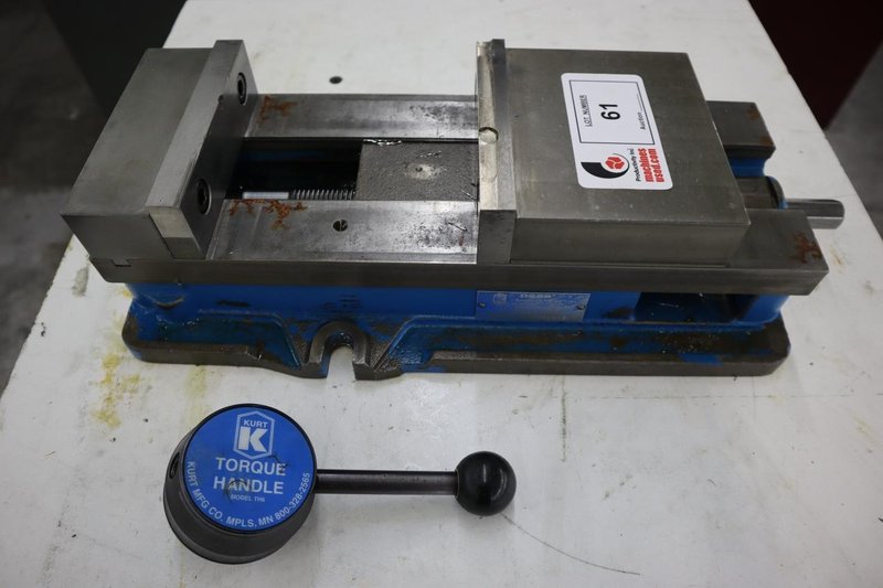 Kurt D688 6" Machine Vise, Streel Jaws, Torque Handle- Auction Item