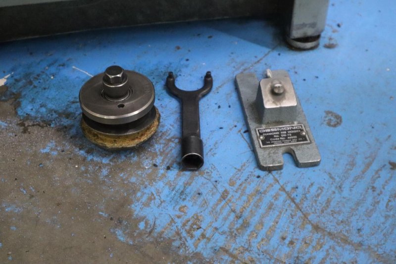 Harig Super 612 Surface Grinder, Hand Feed 6x12&quot; Chuck- Auction Item