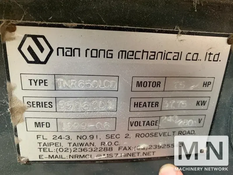 650 TON 108 OZ  NANRONG MODEL TNR650LCD INJECTION MOLDING MACHINE MFG 1999