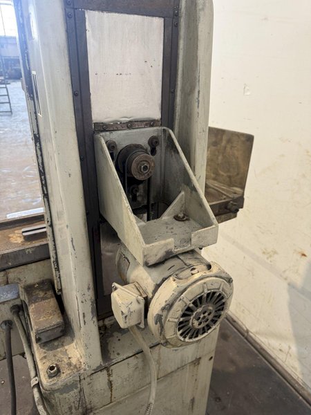 REID SURFACE GRINDER W/ DEDTRU CENTERLESS GRINDING ATTACHMENT. STOCK # 0116626.