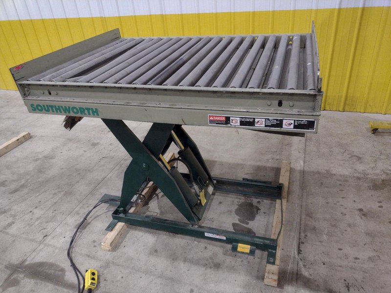 3800 LBS X 60" X 42" SOUTHWORTH MODEL #LS4-36 HYDRAULIC SCISSOR LIFT TABLE WITH ROLLER TOP, 110 VOLT: STOCK #20887