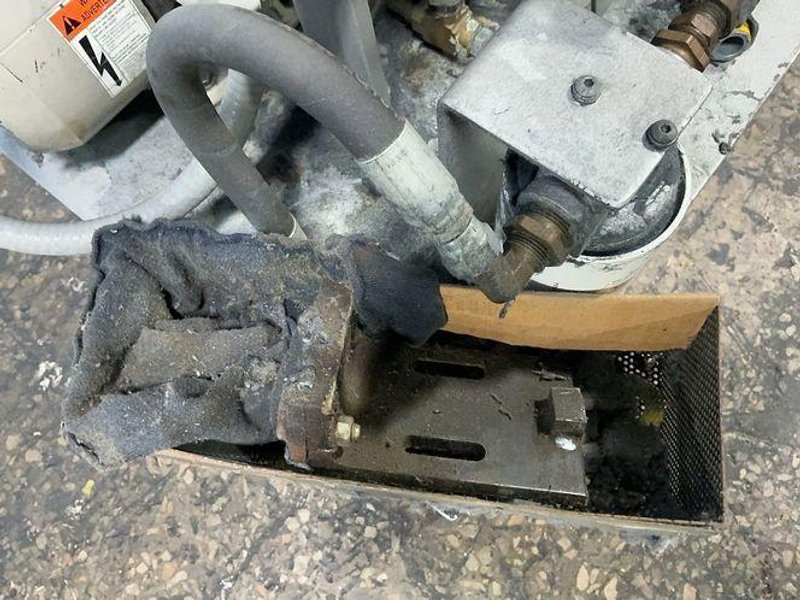 Parker 4786 Psi, -54º - 150º C, 3.8 L Hydraulic Accumulator - Ba01b3t01p2