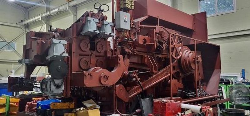 NATIONAL MODEL# 245 HIGH SPEED 6-STATION 5-DIE PARTS FORMER