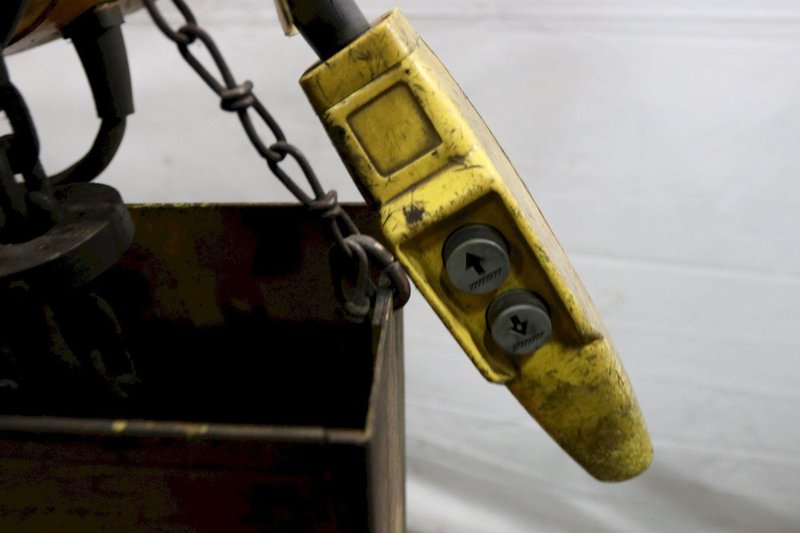 1/4 TON BUDGIT ELECTRIC POWERED CHAIN HOIST: STOCK #11980