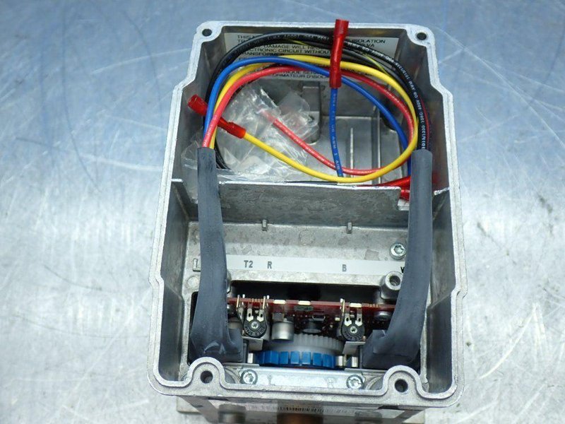 HONEYWELL MODUTROL IV MOTOR UNIT  -  M9484F1007
