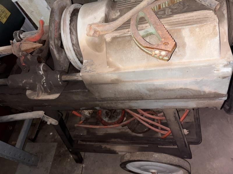 1 - PREOWNED RIDGID PIPE THREADER, MODEL #: 535, S/N: EAM20621D00