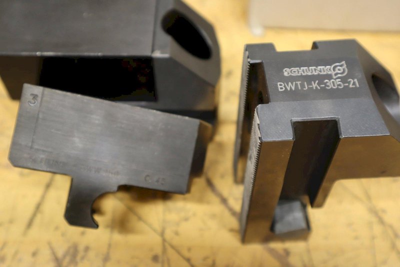 Schunk BWTJ-K305-21 Quick Change 3-Jaw Chuck Base Jaws with (9) Sets of BWW 250 Steel Jaws *** Appear to Have Little to No Use***- Auction Item