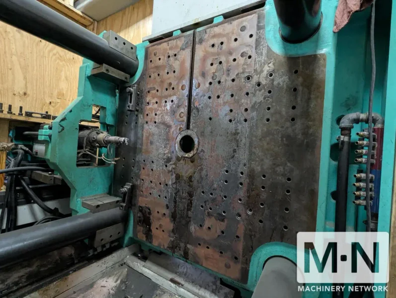 550 TON 29.1/ 8.2 OZ ARBURG MODEL 920S-5000-1300/400 2-COLOR INJECTION MOLDING MACHINE MFG 2017