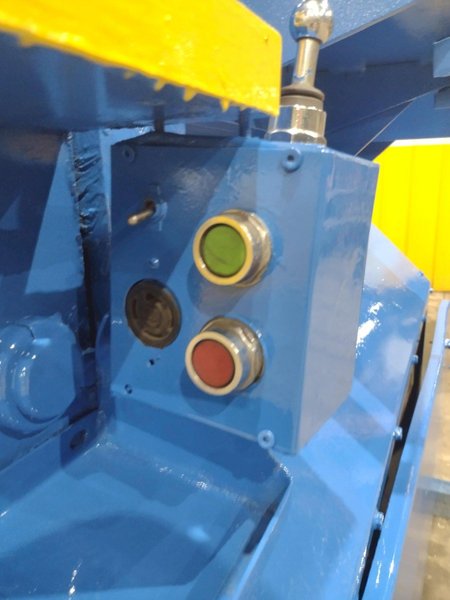 50 TON PIRANHA MODEL #P50 HYDRAULIC IRONWORKER: STOCK #23214