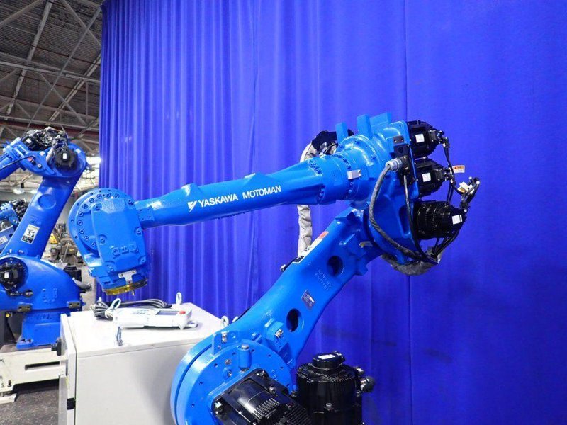 YAKSAWA MOTOMAN ROBOT  -  MH80