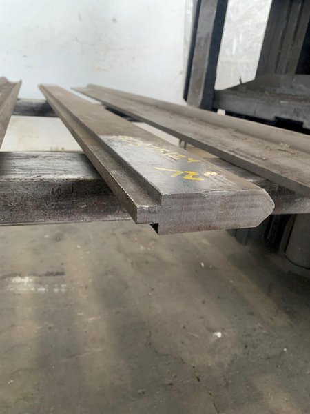6'(72") PRESS BRAKE TOP 90 DEGREE MALE DIE. STOCK # 0875124