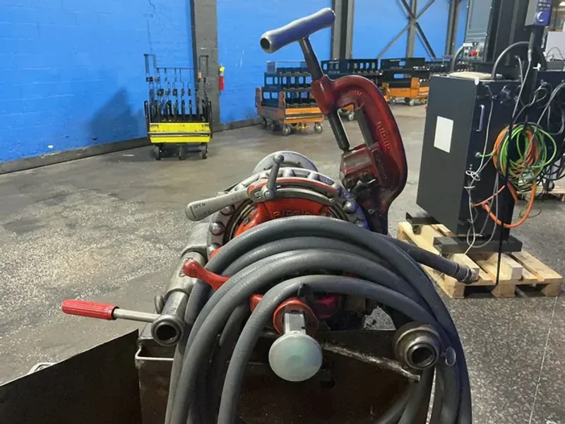RIGID 2” PIPE THREADING MACHINE  -  RIGID 300