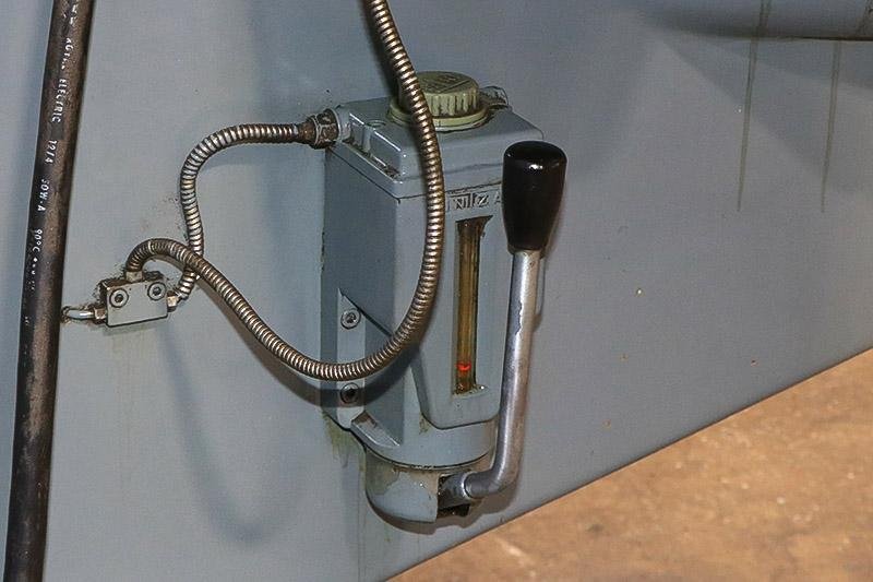 CLAUSING-KONDIA VERTICAL MILLING MACHINE MODEL: FV-300