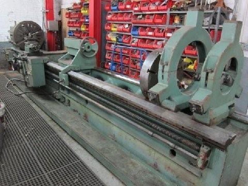 32" X 205" TOS ENGINE LATHE: STOCK #68439