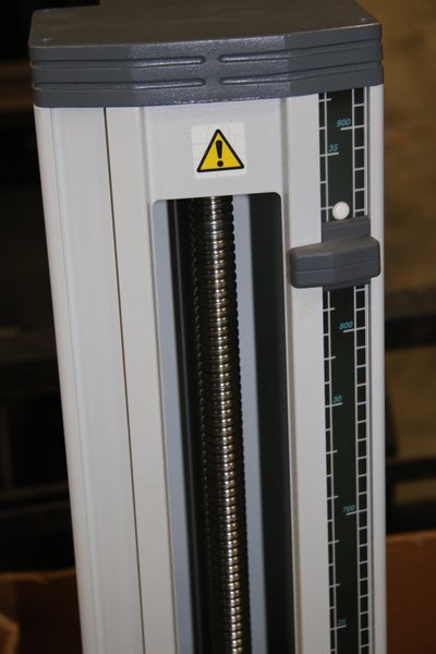 (1) Used Chatillon Model LRX 2.5 kN Universal Testing System Tensile Strength Tester