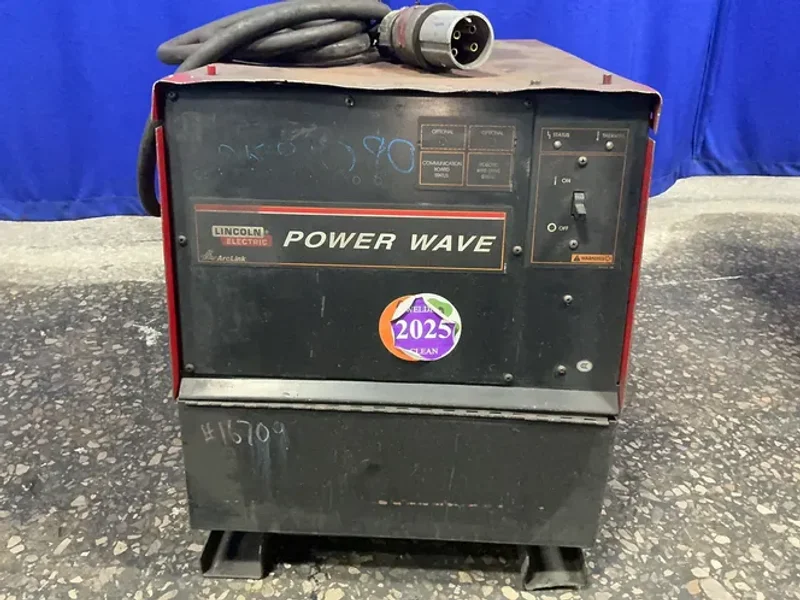 Lincoln Electric  455 Watts  Welder - Powerwave455m