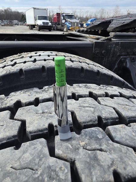 2022 Peterbilt 567 804181