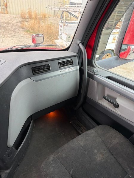 2020 Freightliner Cascadia 1FUJHHDV0LLLC1688