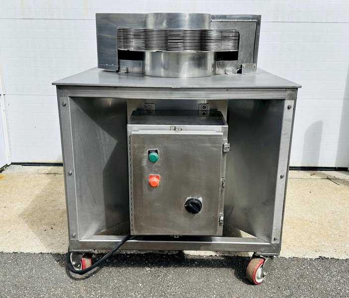 Urschel Laboratories Inc.  |  10 Station Semi-Automatic Rotating Onion Slicer