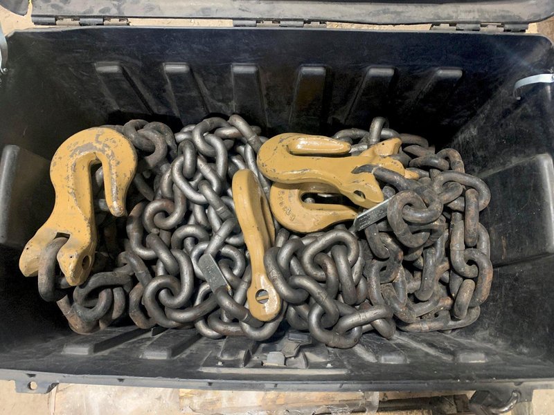 7/8&quot; X 20&#039; CROSBY HEAVY DUTY LIFTING CHAINS &amp; HOOKS, 130,000 LBS CAPACITY: STOCK #12577