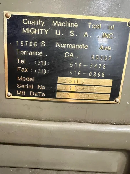 USED LINCOLN 9" X 42" KNEE MILL WITH 2-AXIS READOUT, Year: 1994