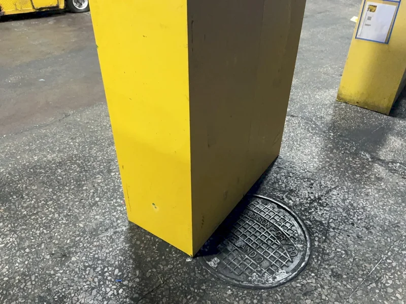 JUSTRITE 45 GALLONS  / 43" X 18" X 65" FLAMMABLE CABINET  -  894500
