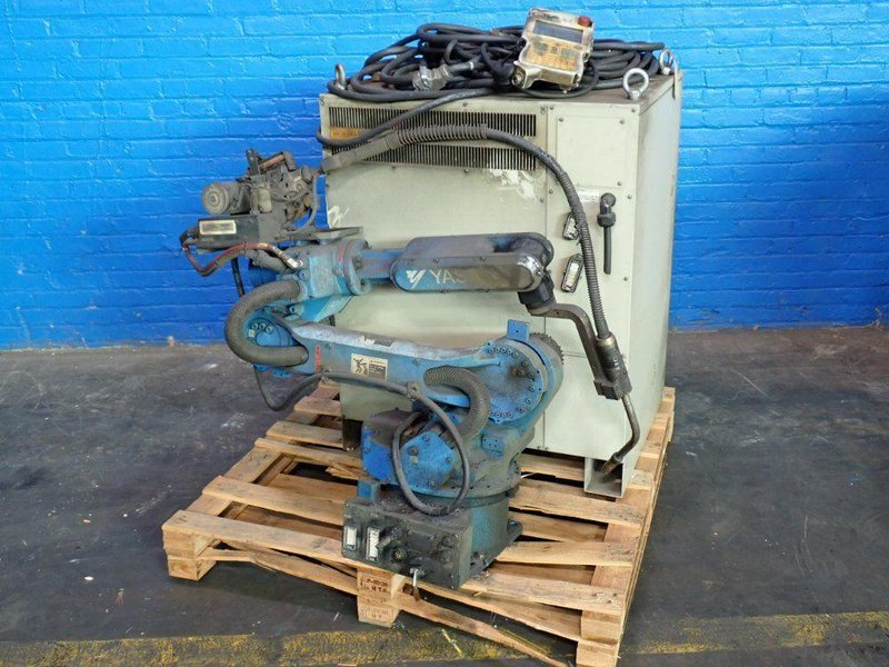 YASKAWA MOTOMAN ROBOT   -  MH6